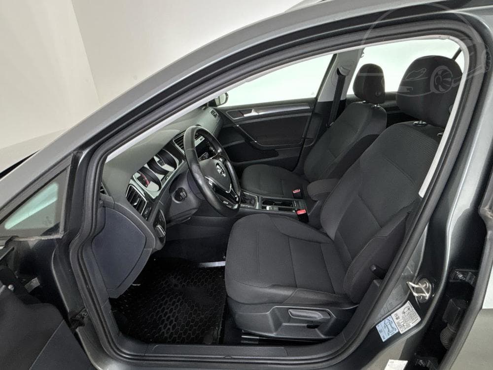 2017 Volkswagen Golf - 7