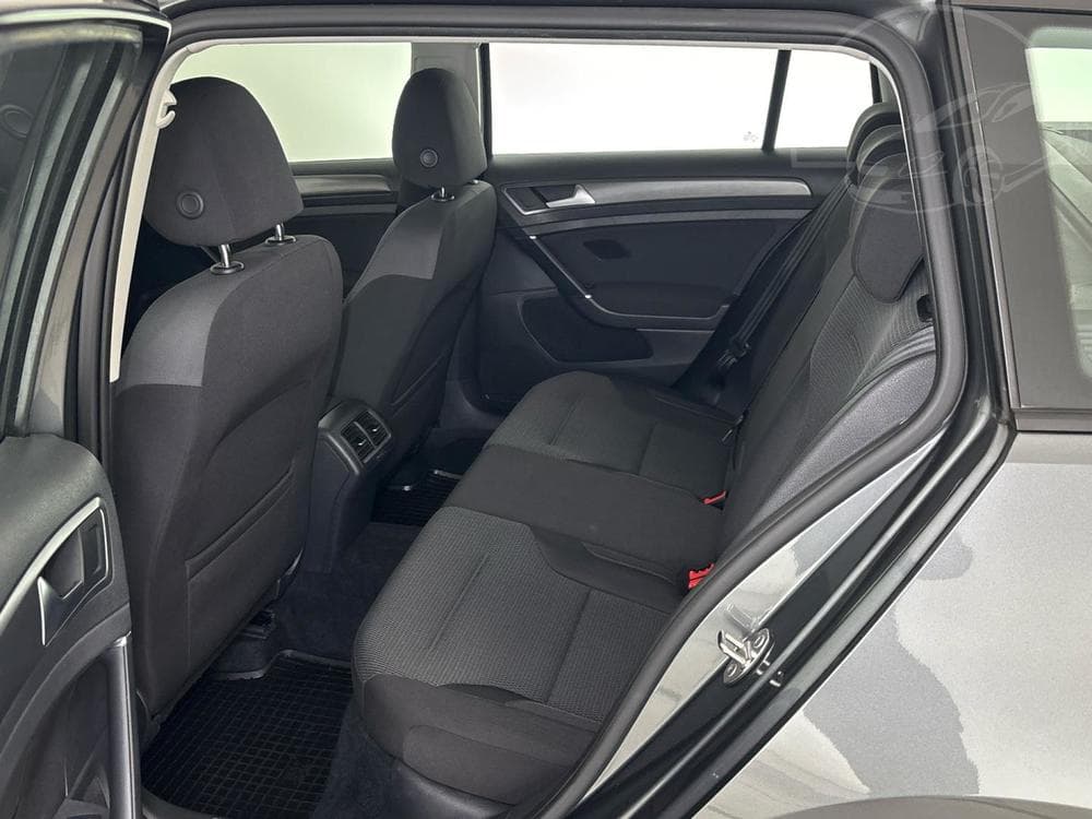 2017 Volkswagen Golf - 8