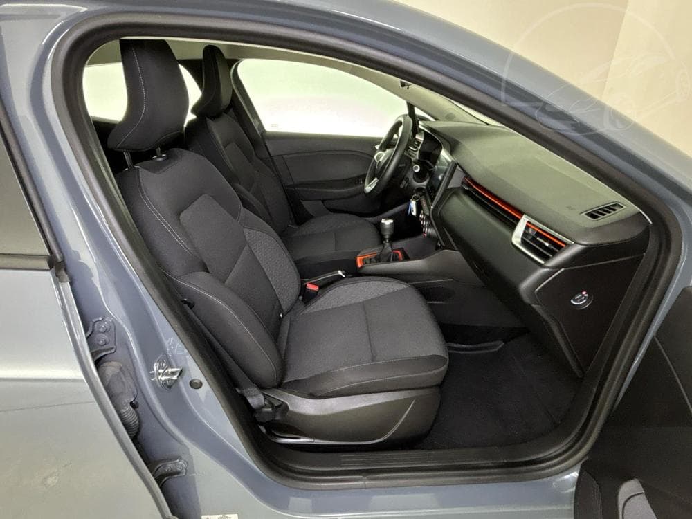 2020 Renault Clio - 9