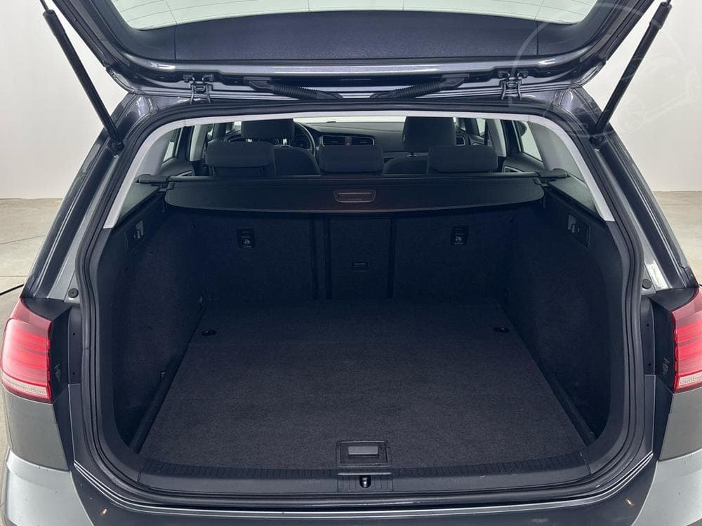 2017 Volkswagen Golf - 10