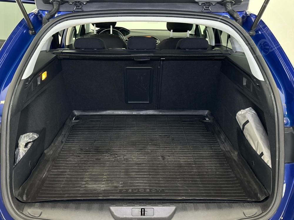 2018 Peugeot 308 - 10