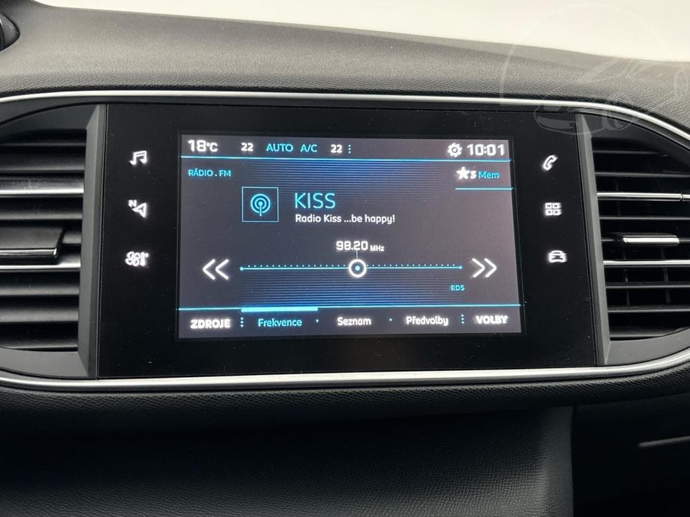 2018 Peugeot 308 - 12