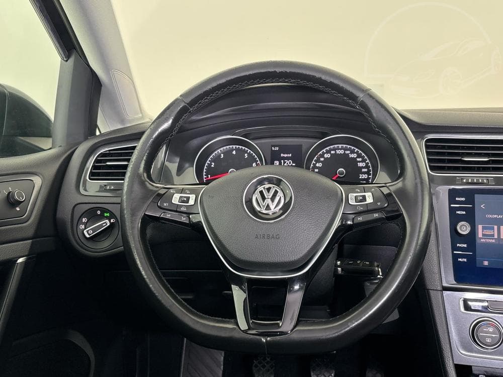 2017 Volkswagen Golf - 18