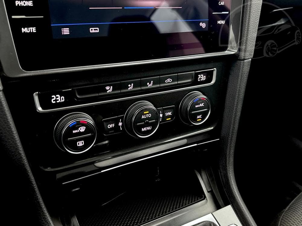 2017 Volkswagen Golf - 19