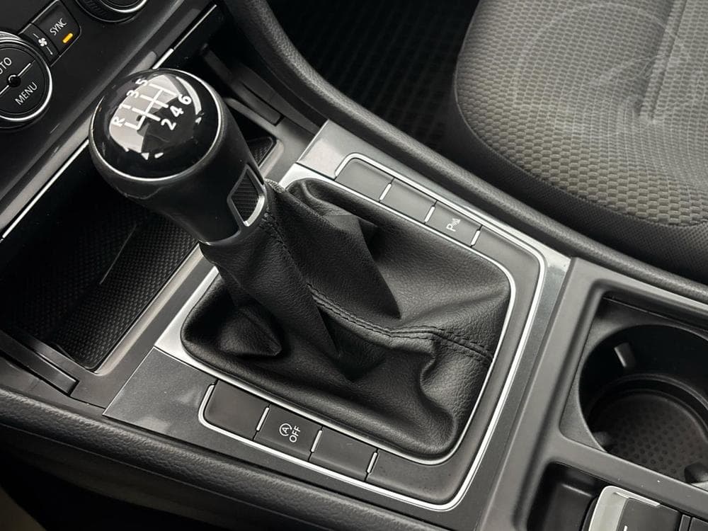 2017 Volkswagen Golf - 20