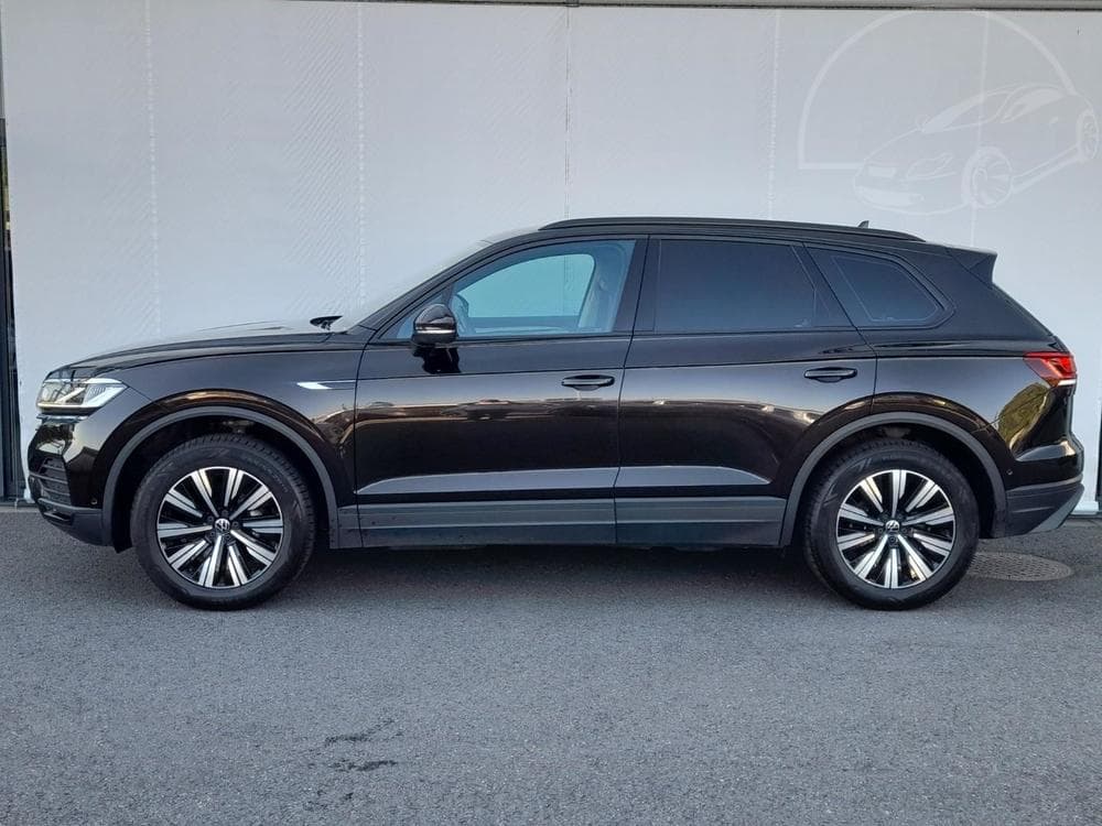2022 Volkswagen Touareg - 3