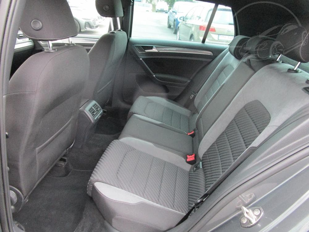 2018 Volkswagen Golf - 7