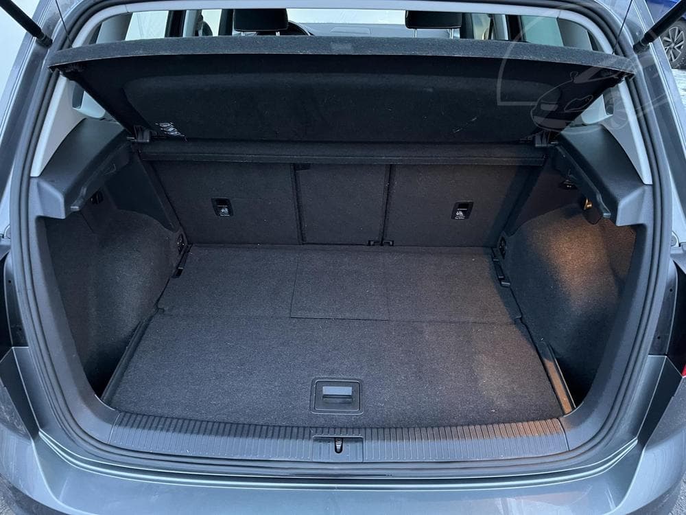 2017 Volkswagen Golf - 7