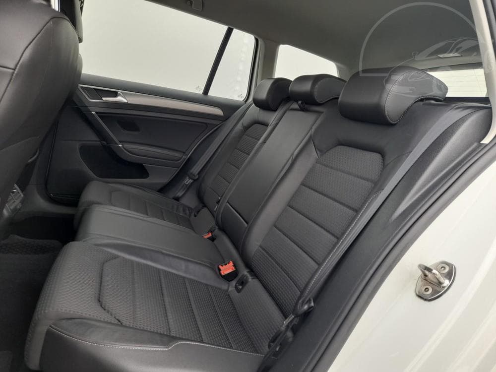 2014 Volkswagen Golf - 8