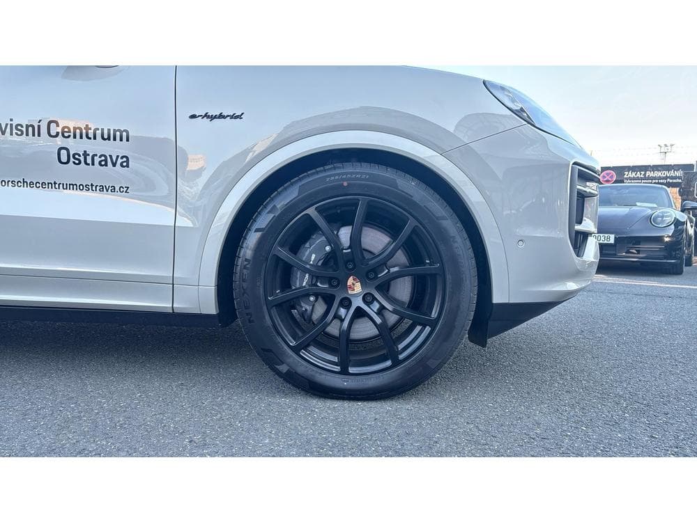 2026 Porsche CAYENNE - 28