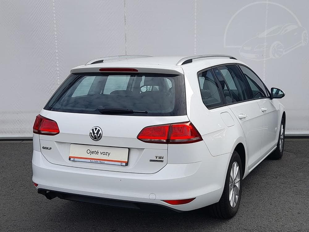 2014 Volkswagen Golf - 11