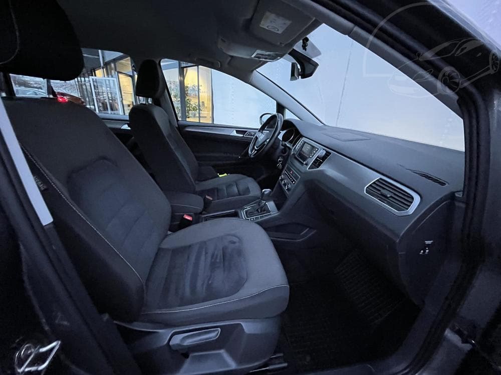 2017 Volkswagen Golf - 11