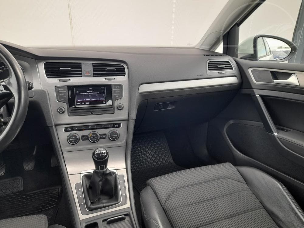 2014 Volkswagen Golf - 14