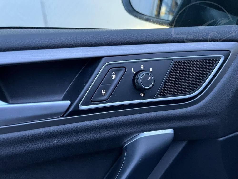 2017 Volkswagen Golf - 14