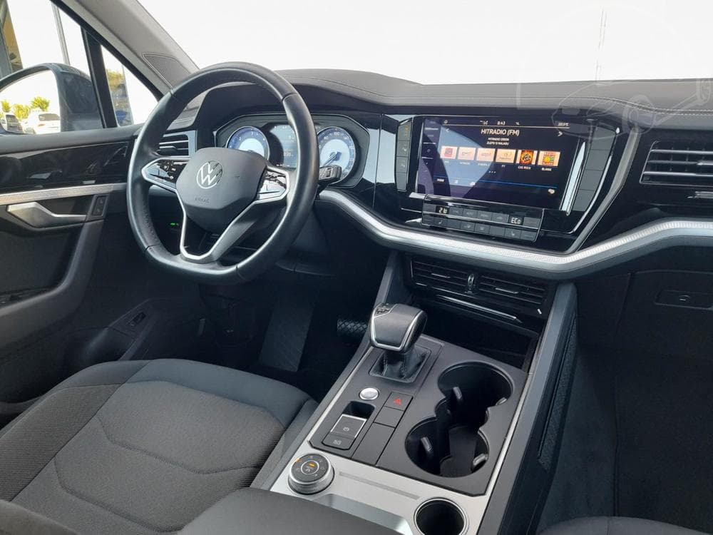 2022 Volkswagen Touareg - 14