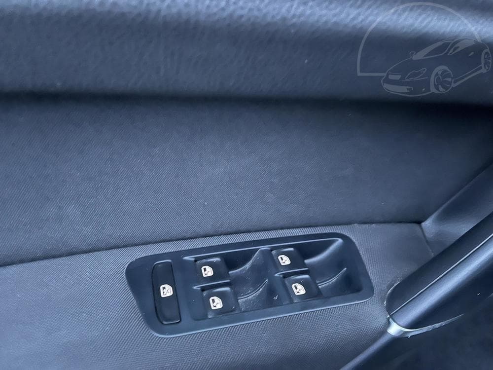 2017 Volkswagen Golf - 15