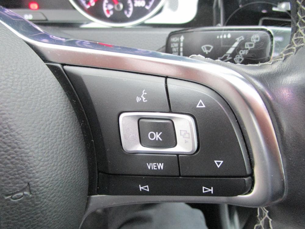 2018 Volkswagen Golf - 16