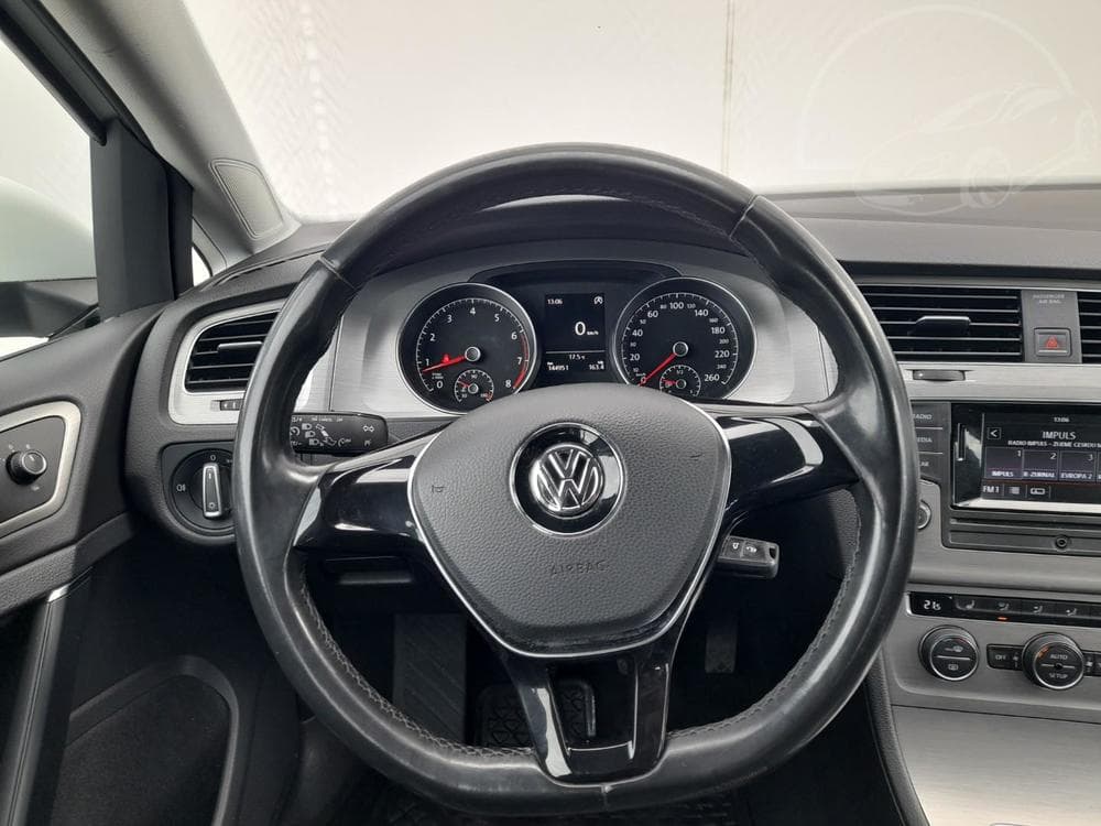 2014 Volkswagen Golf - 17