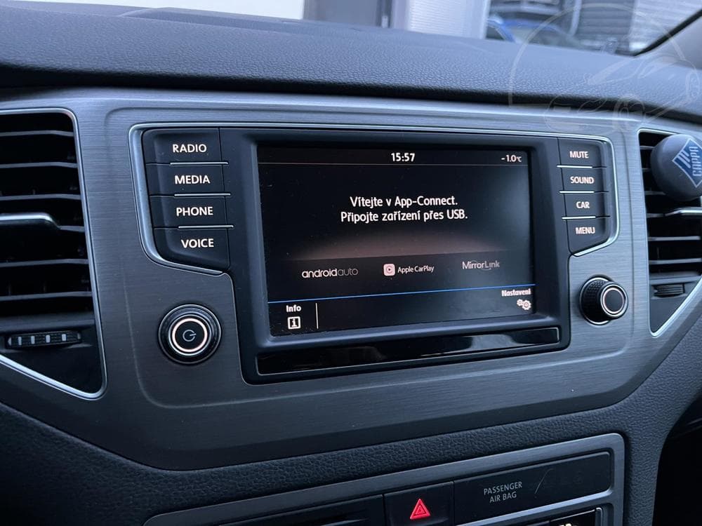 2017 Volkswagen Golf - 17