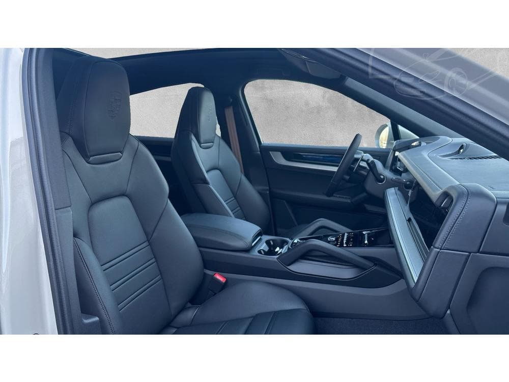 2026 Porsche CAYENNE - 49
