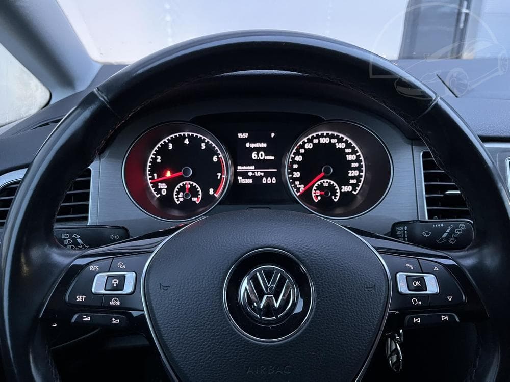 2017 Volkswagen Golf - 18