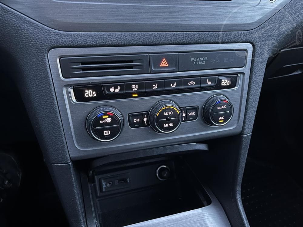 2017 Volkswagen Golf - 19