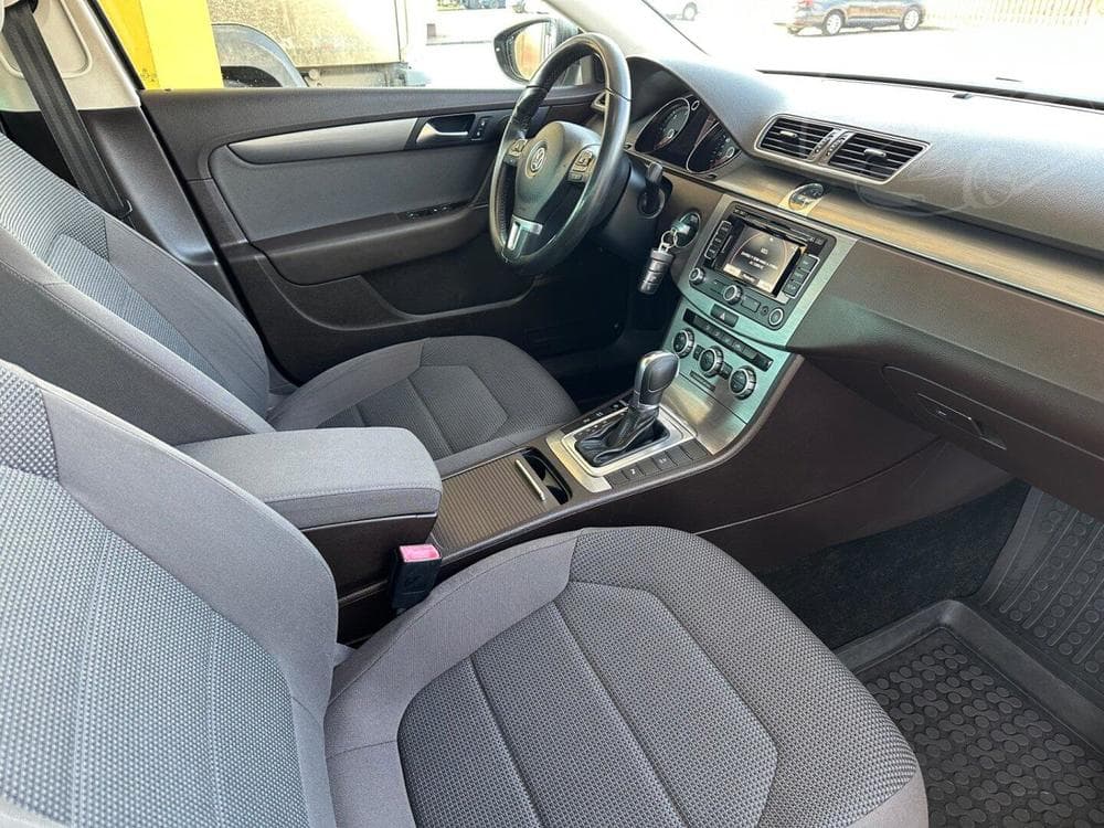 2013 Volkswagen PASSAT - 6