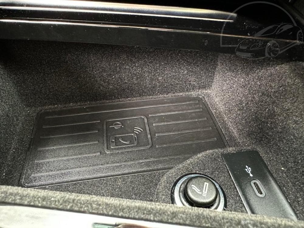 2022 Volkswagen Touareg - 19