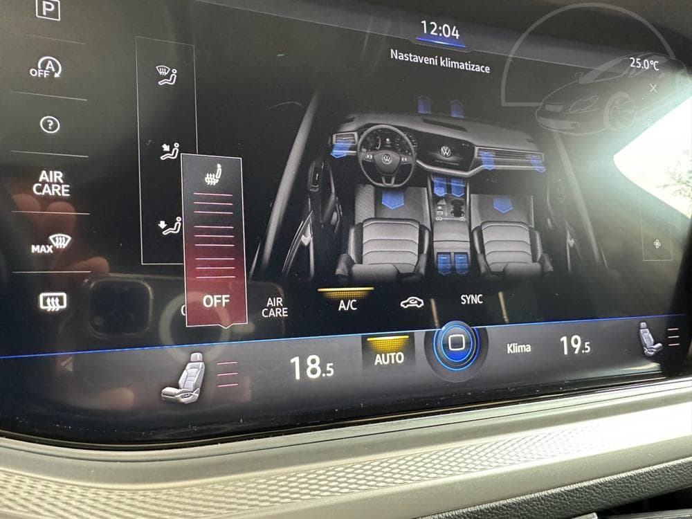 2022 Volkswagen Touareg - 27