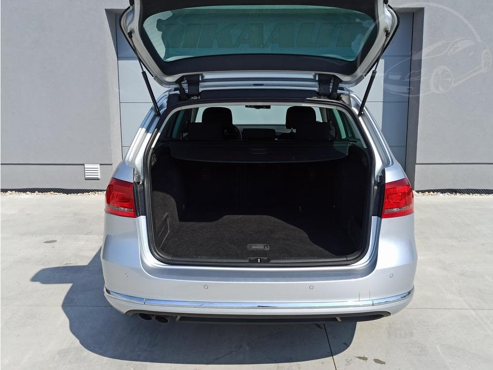 2013 Volkswagen PASSAT - 9