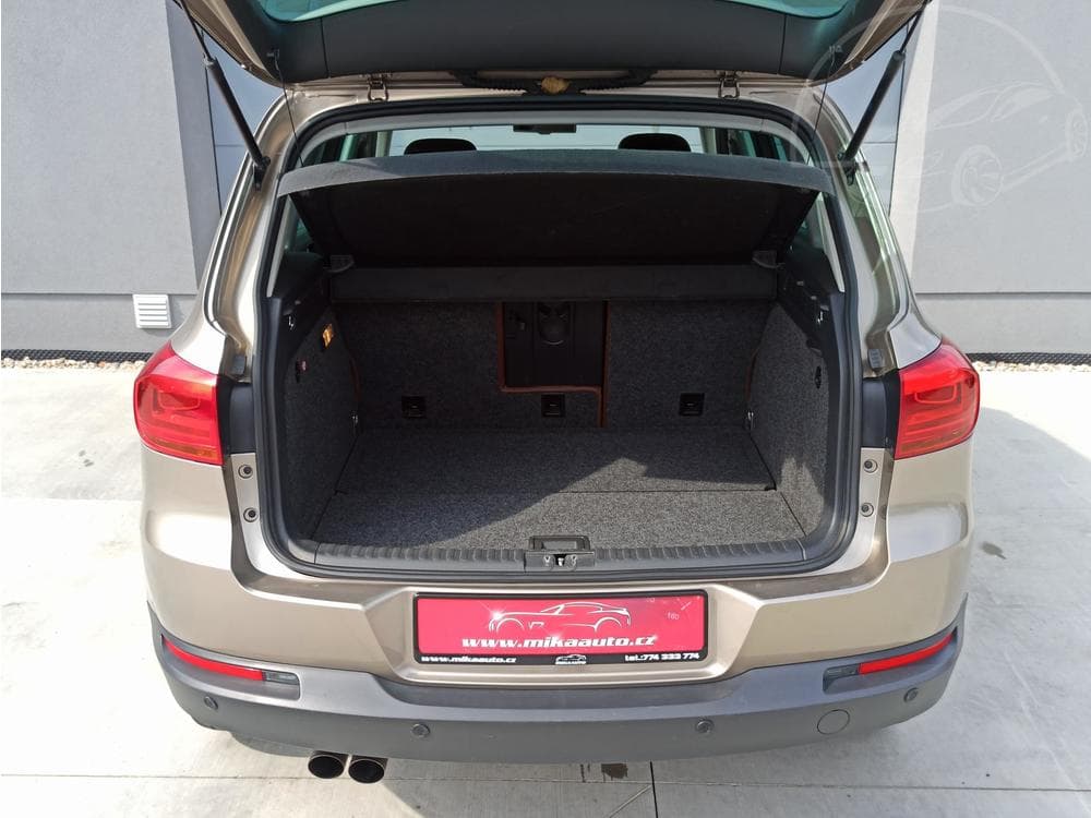 2012 Volkswagen Tiguan - 9