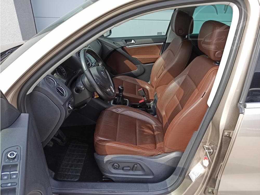 2012 Volkswagen Tiguan - 11