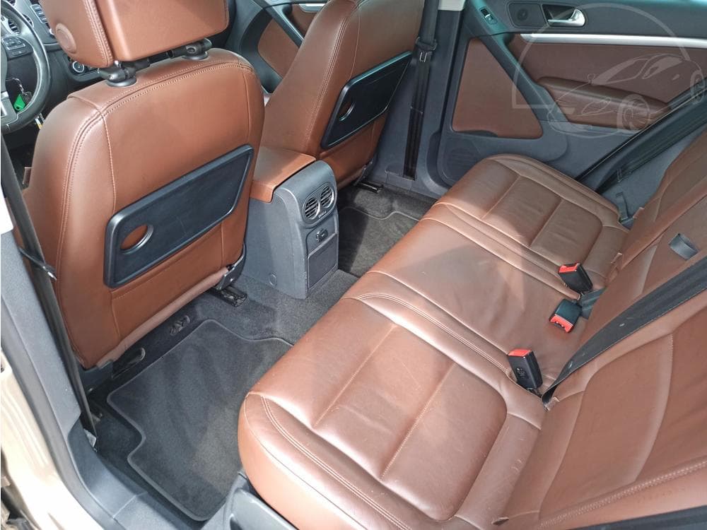 2012 Volkswagen Tiguan - 13