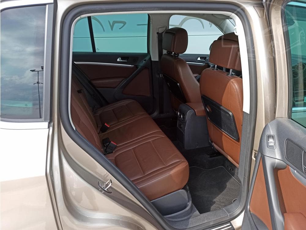 2012 Volkswagen Tiguan - 14