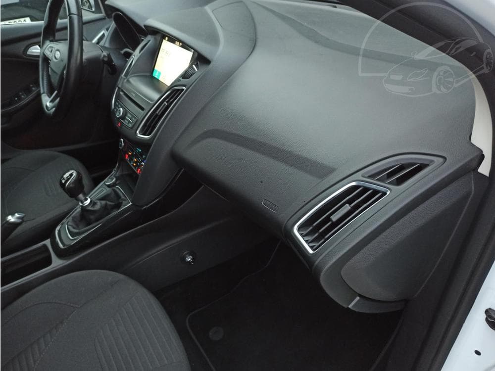 2018 Ford FOCUS - 14