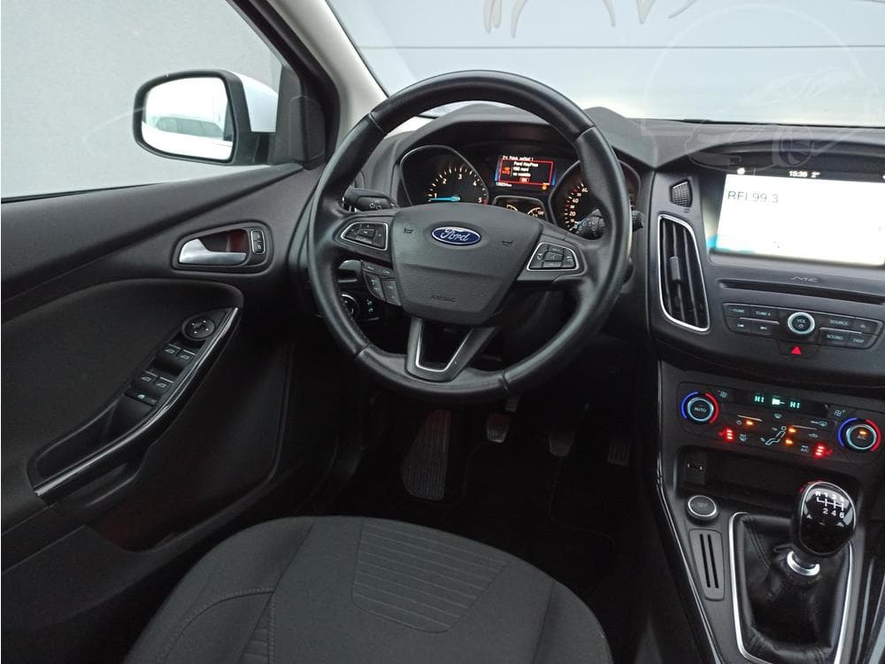 2018 Ford FOCUS - 16