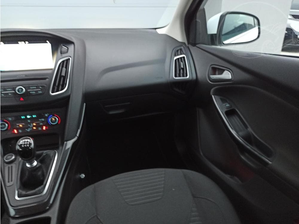 2018 Ford FOCUS - 17