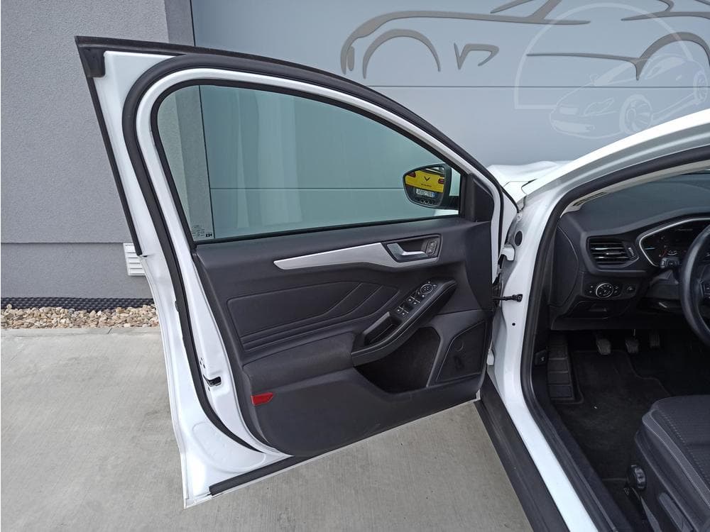 2019 Ford FOCUS - 18