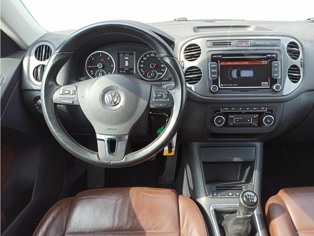 2012 Volkswagen Tiguan - 18