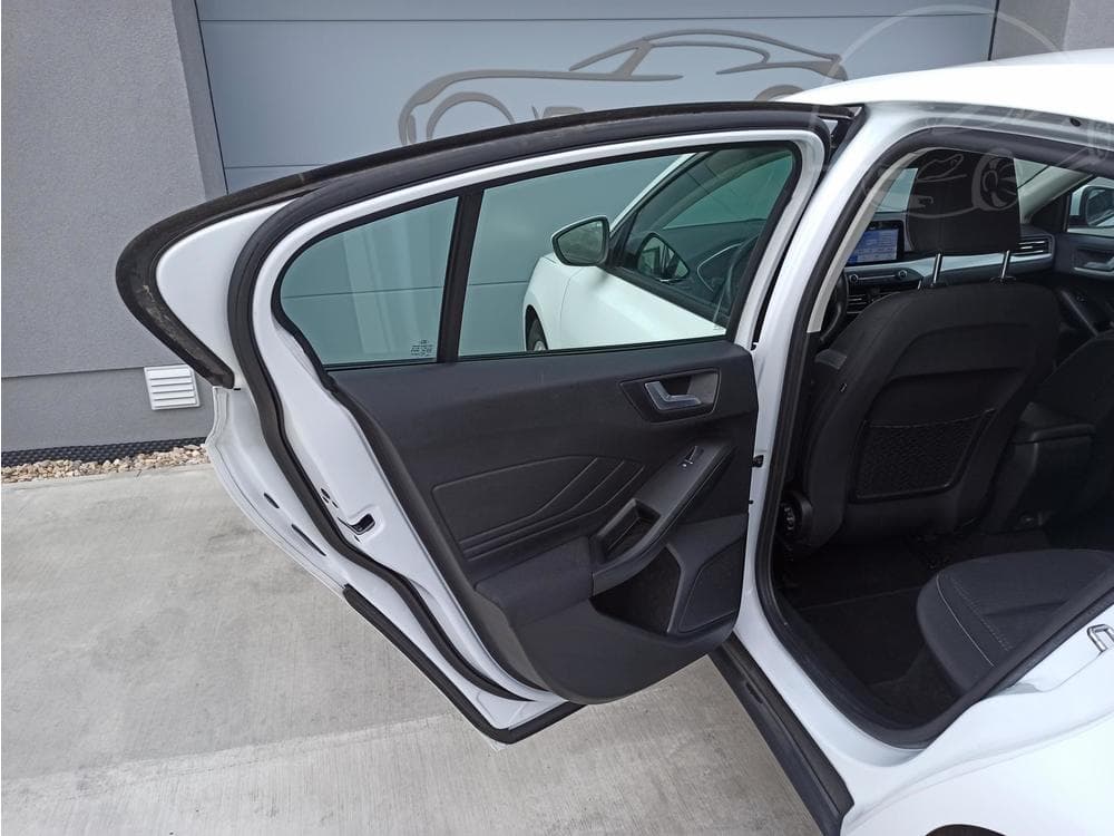2019 Ford FOCUS - 19