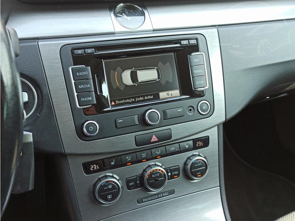 2013 Volkswagen PASSAT - 20