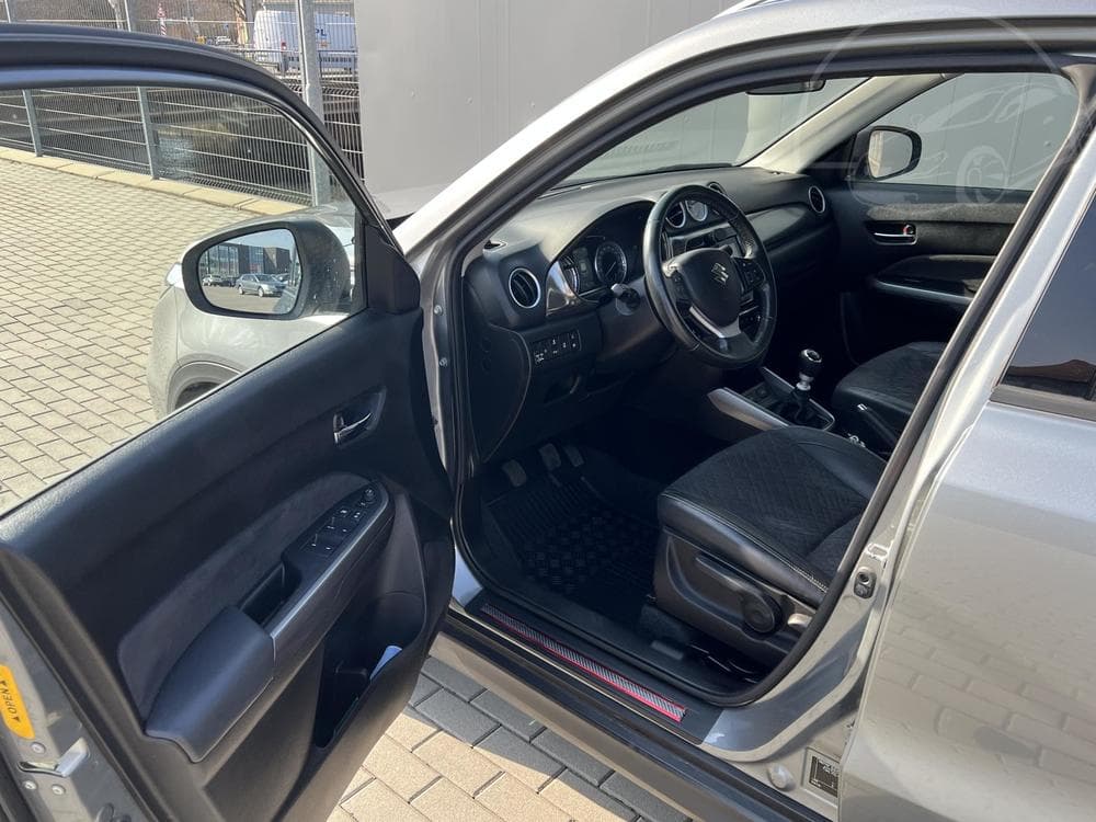 2020 Suzuki Vitara - 9