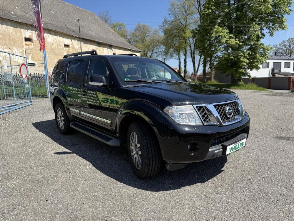 2012 Nissan Pathfinder - 3
