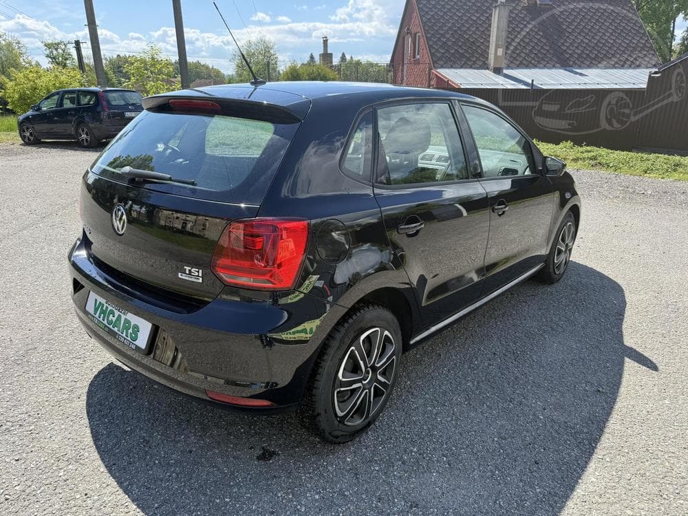 2017 Volkswagen POLO - 7