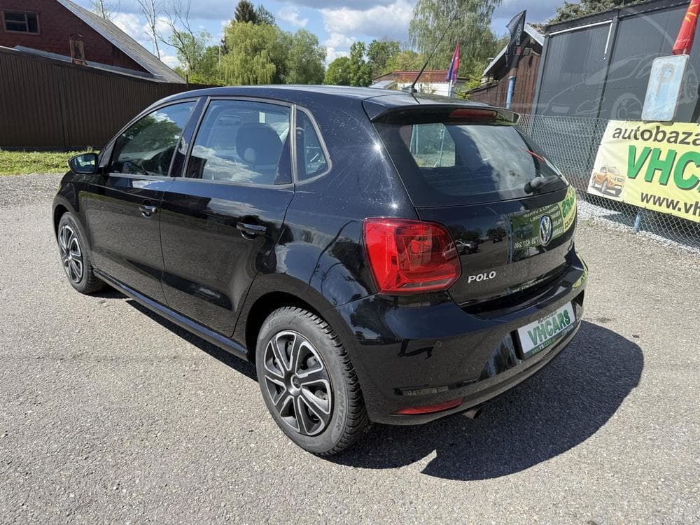 2017 Volkswagen POLO - 9