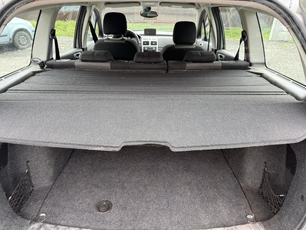 2008 Peugeot 307 - 8