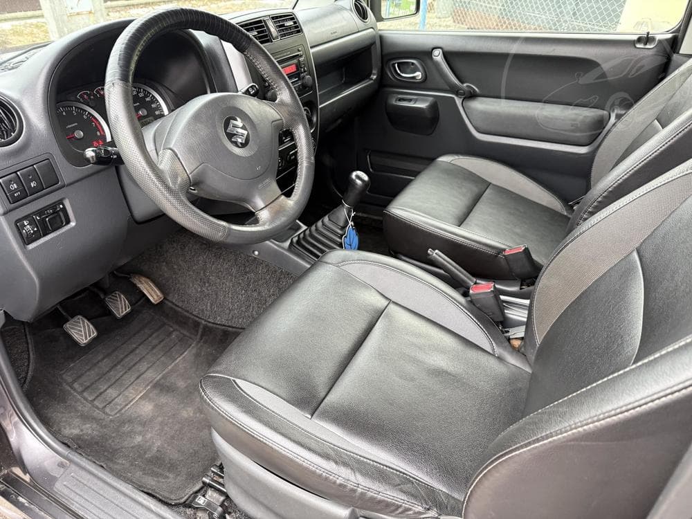 2013 Suzuki Jimny - 8