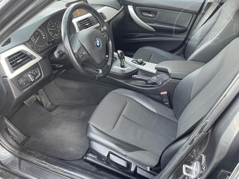 2013 BMW 3-Series - 9