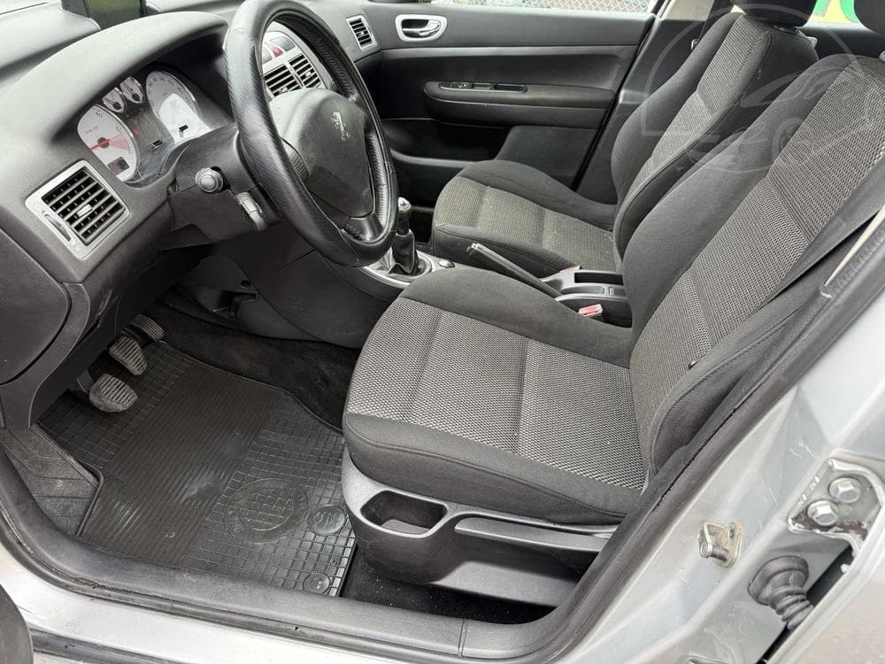 2008 Peugeot 307 - 9