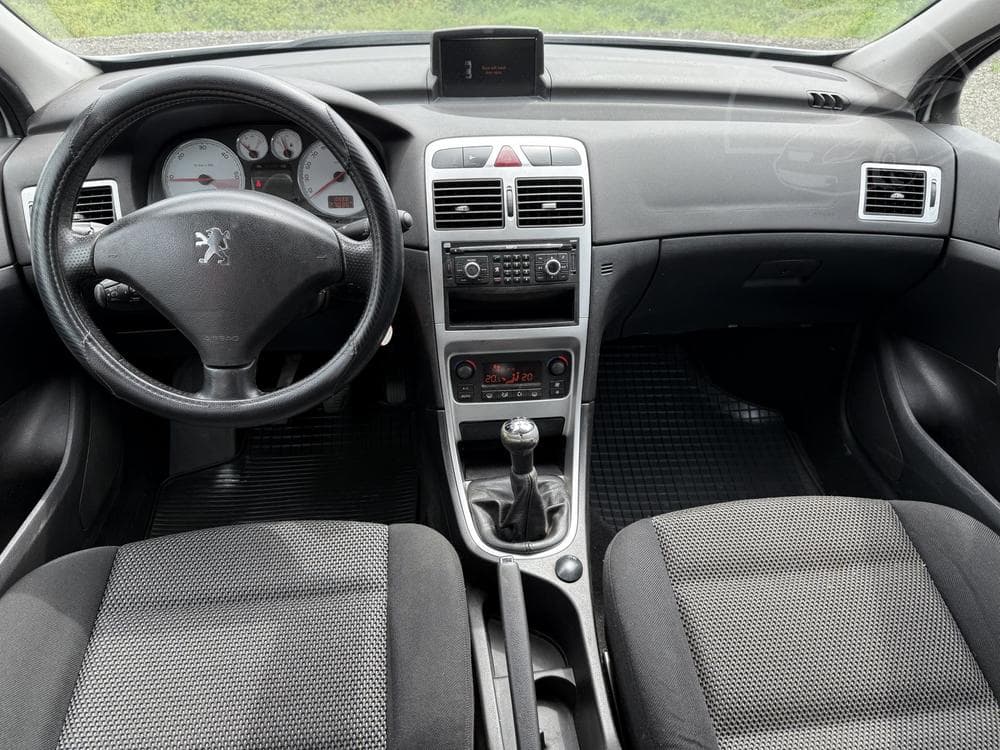 2008 Peugeot 307 - 10